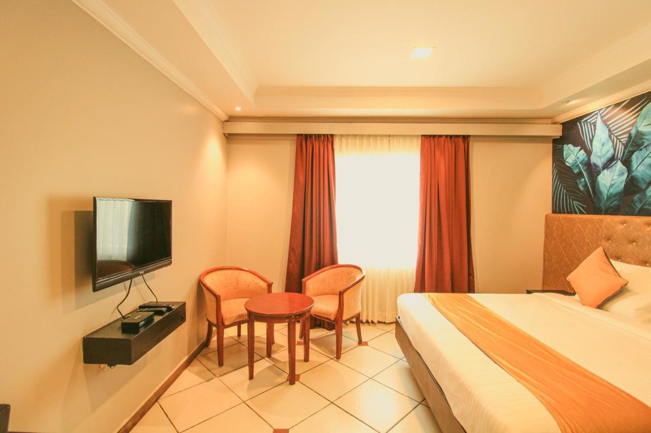 Hotel Emarald Hotels & Resorts 2*